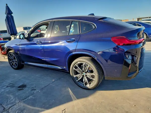 5UX33DT08S9118141 2025 BMW X4 - Image 2