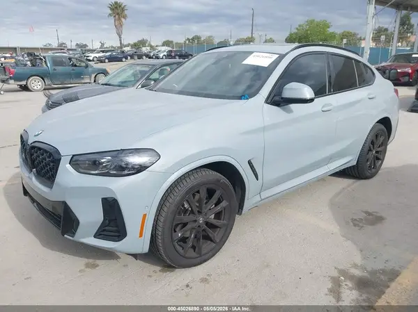 5UX33DT08S9185693 2025 BMW X4 - Image 2
