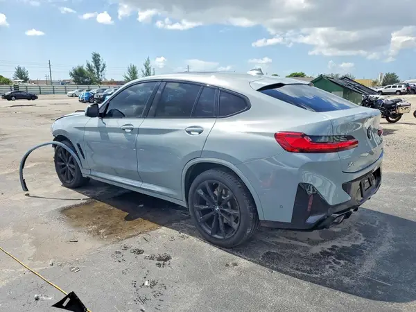 5UX33DT08S9Y15390 2025 BMW X4 - Image 2