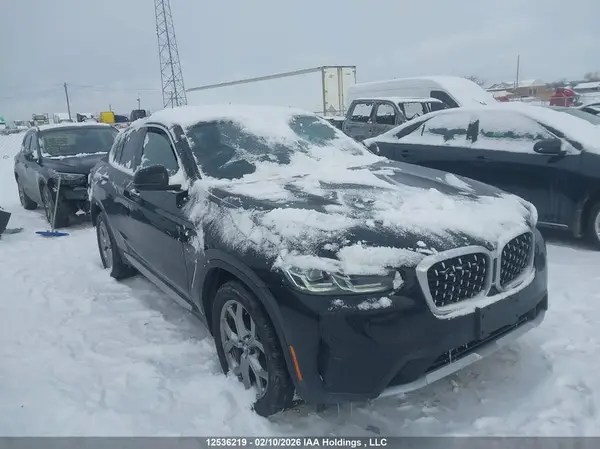5UX33DT08S9Z76001 2025 BMW X4 - Image 1