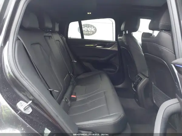 5UX33DT09N9J09596 2022 BMW X4 - Image 8
