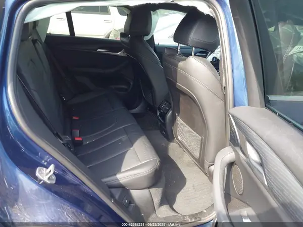 5UX33DT09N9K21010 2022 BMW X4 - Image 8