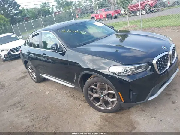 5UX33DT09N9L21950 2022 BMW X4 - Image 1
