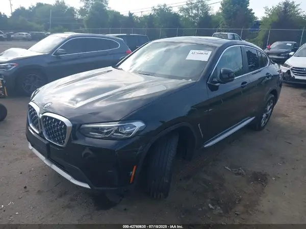 5UX33DT09N9L21950 2022 BMW X4 - Image 2