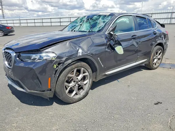 5UX33DT09P9P27875 2023 BMW X4 - Image 1