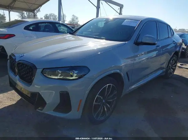 5UX33DT09R9U19799 2024 BMW X4 - Image 2