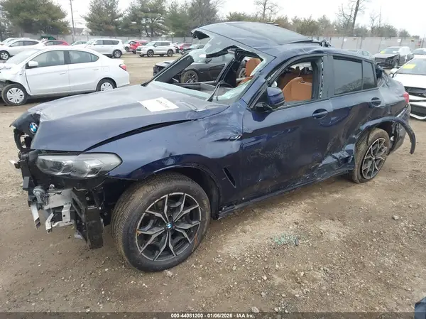 5UX33DT09R9U99007 2024 BMW X4 - Image 2