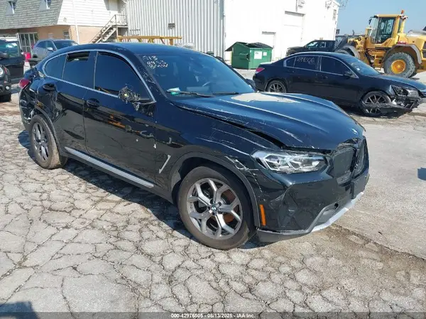 5UX33DT09R9W18478 2024 BMW X4 - Image 1