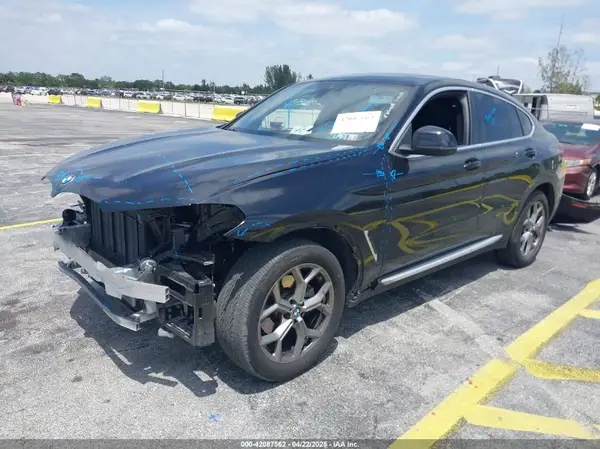 5UX33DT09R9W67695 2024 BMW X4 - Image 2