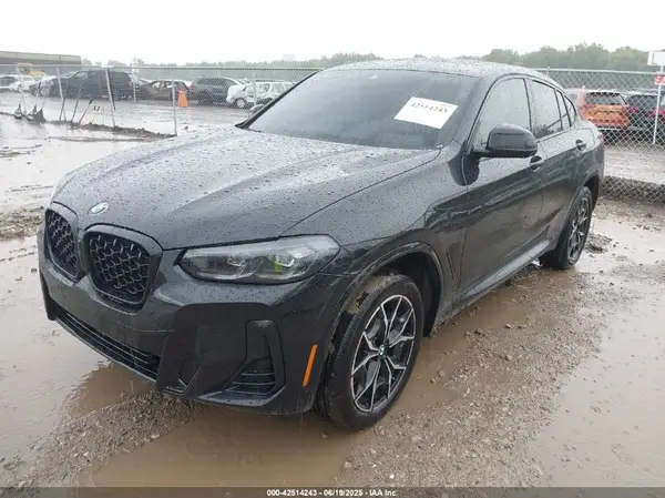 5UX33DT09S9Y19805 2025 BMW X4 - Image 2