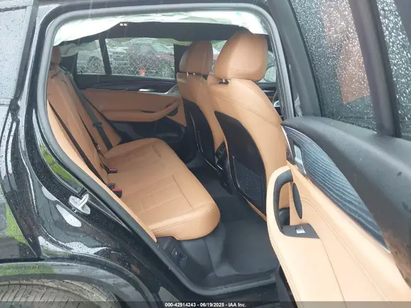 5UX33DT09S9Y19805 2025 BMW X4 - Image 8