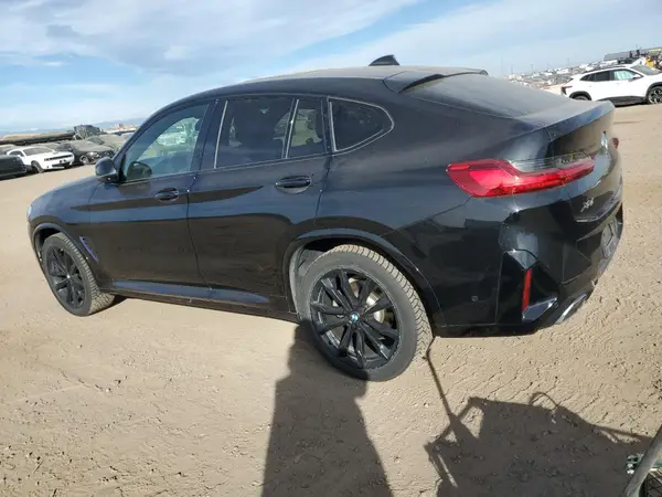 5UX33DT0XN9K34266 2022 BMW X4 - Image 2
