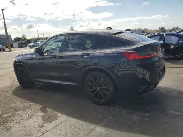 5UX33DT0XN9L12576 2022 BMW X4 - Image 2