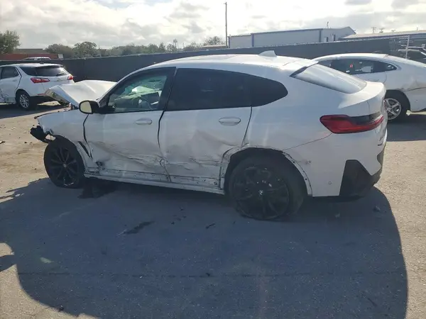 5UX33DT0XN9L12609 2022 BMW X4 - Image 2