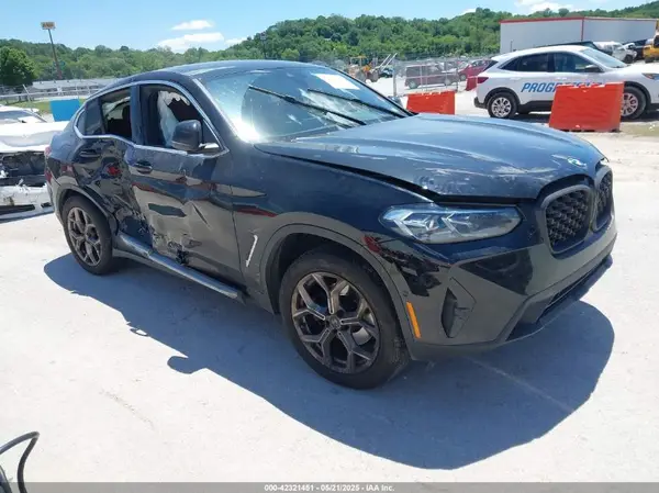 5UX33DT0XN9L64791 2022 BMW X4 - Image 1