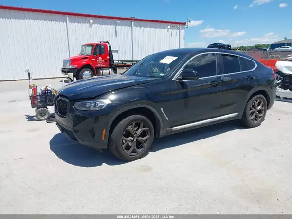 5UX33DT0XN9L64791 2022 BMW X4 - Image 2