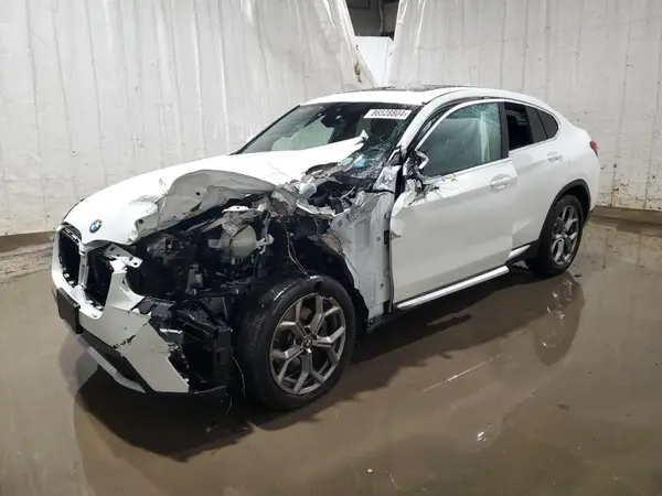 5UX33DT0XN9N03544 2022 BMW X4 - Image 1