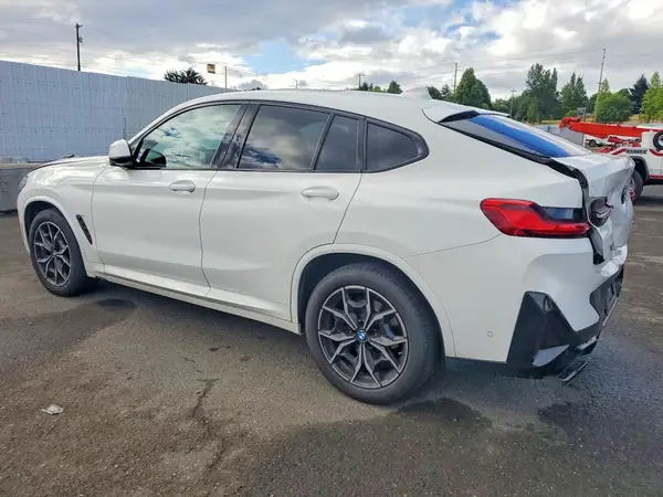 5UX33DT0XP9P10129 2023 BMW X4 - Image 2