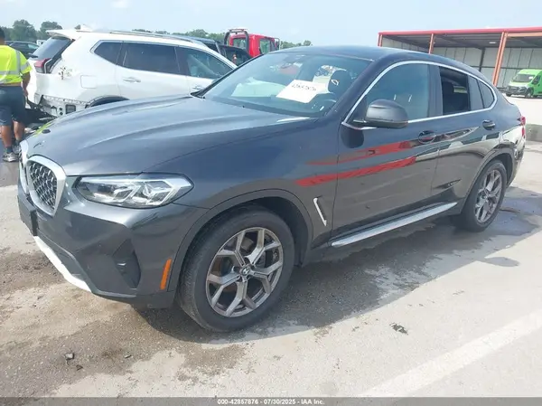 5UX33DT0XP9R39345 2023 BMW X4 - Image 2