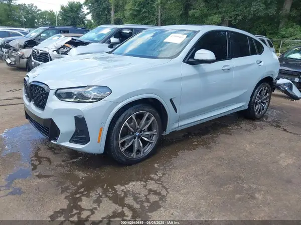 5UX33DT0XR9V02514 2024 BMW X4 - Image 2