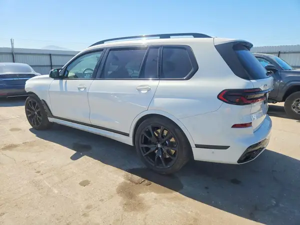 5UX33EM00R9S98553 2024 BMW X7 - Image 2