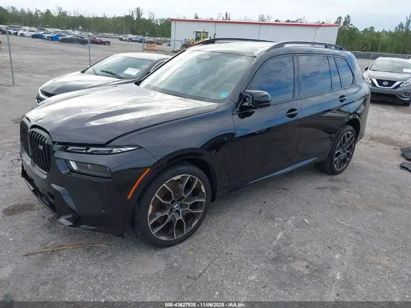 5UX33EM00R9T52420 2024 BMW X7 - Image 2