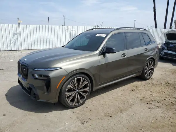 5UX33EM00S9W91846 2025 BMW X7 - Image 1