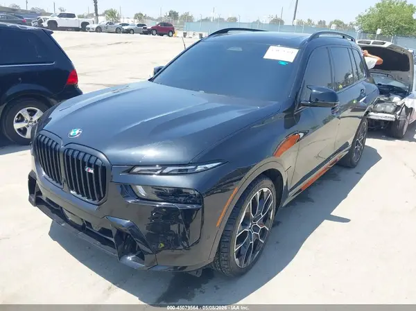 5UX33EM00S9W92706 2025 BMW X7 - Image 2