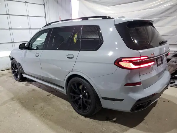 5UX33EM01P9N87518 2023 BMW X7 - Image 2