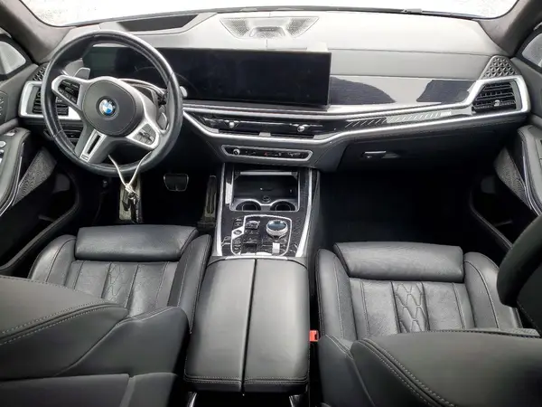 5UX33EM01R9S43092 2024 BMW X7 - Image 8