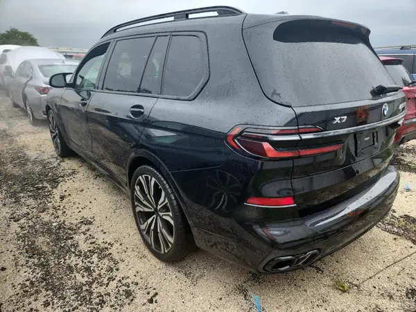 5UX33EM01R9S58207 2024 BMW X7 - Image 2