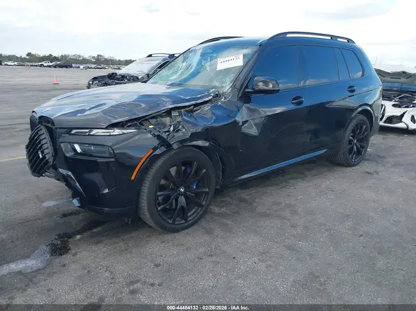 5UX33EM01S9Y10746 2025 BMW X7 - Image 2