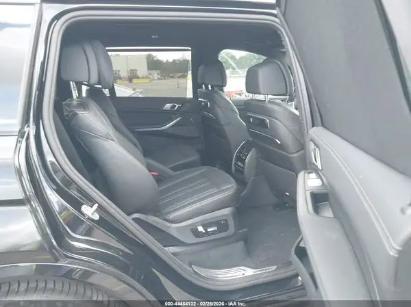 5UX33EM01S9Y10746 2025 BMW X7 - Image 8
