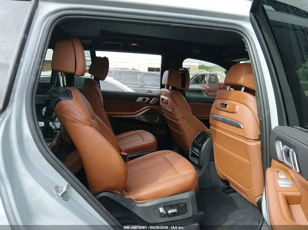 5UX33EM01S9Y80764 2025 BMW X7 - Image 8