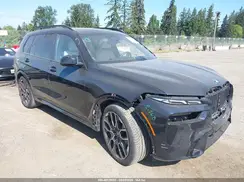 5UX33EM01S9Z29512 2025 BMW X7