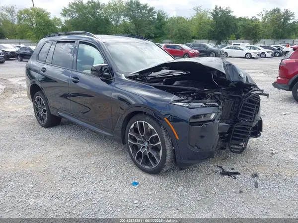 5UX33EM02P9N87608 2023 BMW X7 - Image 1