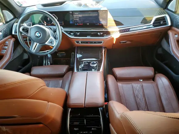 5UX33EM02P9R04545 2023 BMW X7 - Image 8