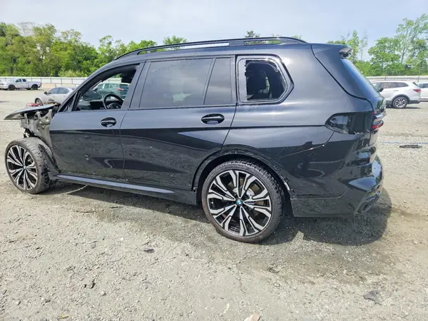 5UX33EM02P9R10717 2023 BMW X7 - Image 2
