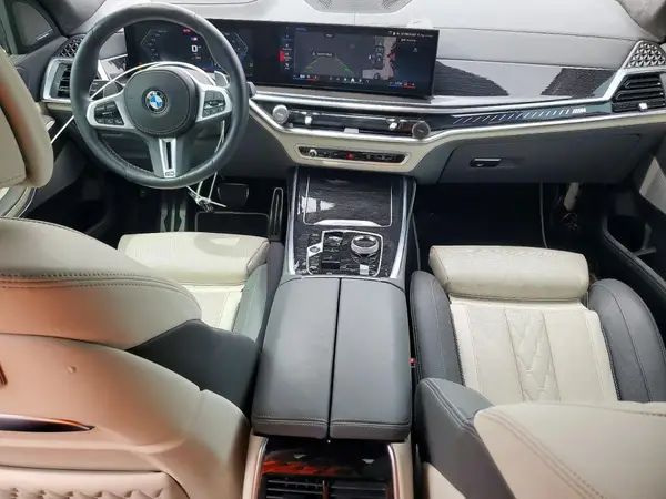 5UX33EM02S9X33188 2025 BMW X7 - Image 8