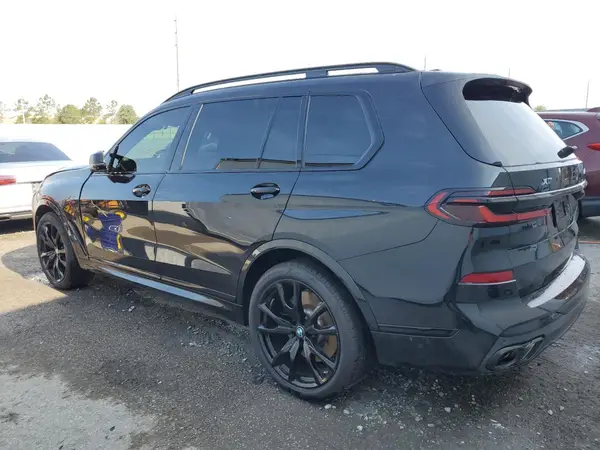 5UX33EM02S9X77322 2025 BMW X7 - Image 2