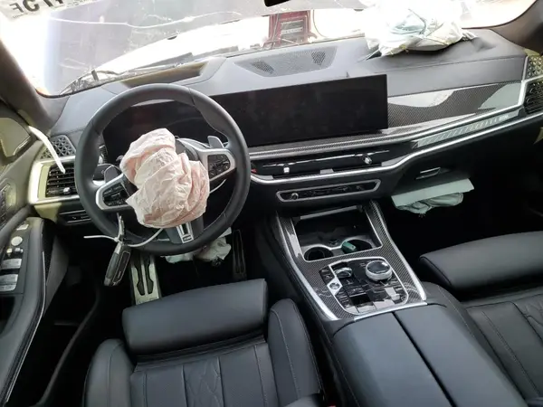 5UX33EM02S9X77322 2025 BMW X7 - Image 8