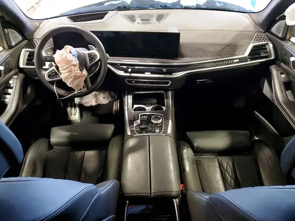 5UX33EM02S9Y23621 2025 BMW X7 - Image 8