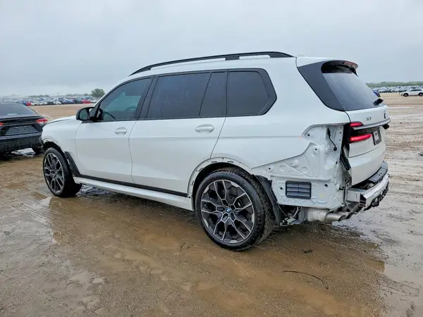 5UX33EM02S9Z88326 2025 BMW X7 - Image 2