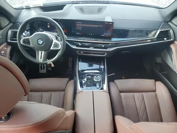 5UX33EM02S9Z95437 2025 BMW X7 - Image 8