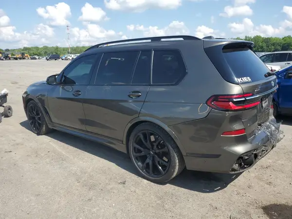 5UX33EM03P9P95030 2023 BMW X7 - Image 2