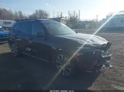 5UX33EM03P9R02884 2023 BMW X7