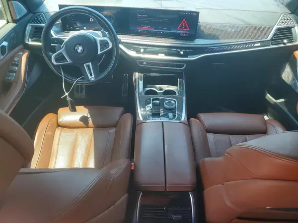 5UX33EM03R9U74947 2024 BMW X7 - Image 8