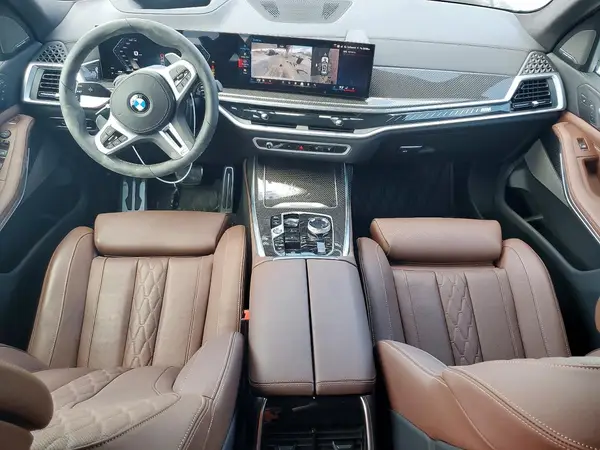 5UX33EM03T9123317 2026 BMW X7 - Image 8