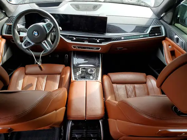 5UX33EM04R9T06315 2024 BMW X7 - Image 8