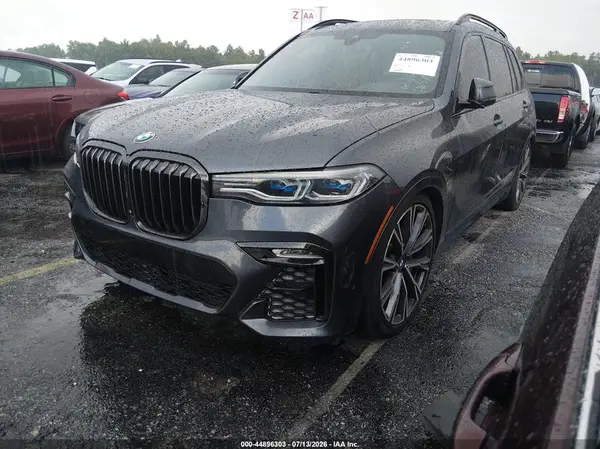 5UX33EM04R9T59645 2024 BMW X7 - Image 2